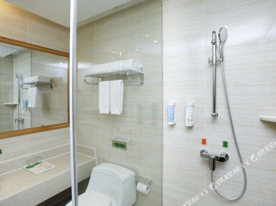 Vienna Hotel (Suzhou Wujiang Huayuan Road) 22/24