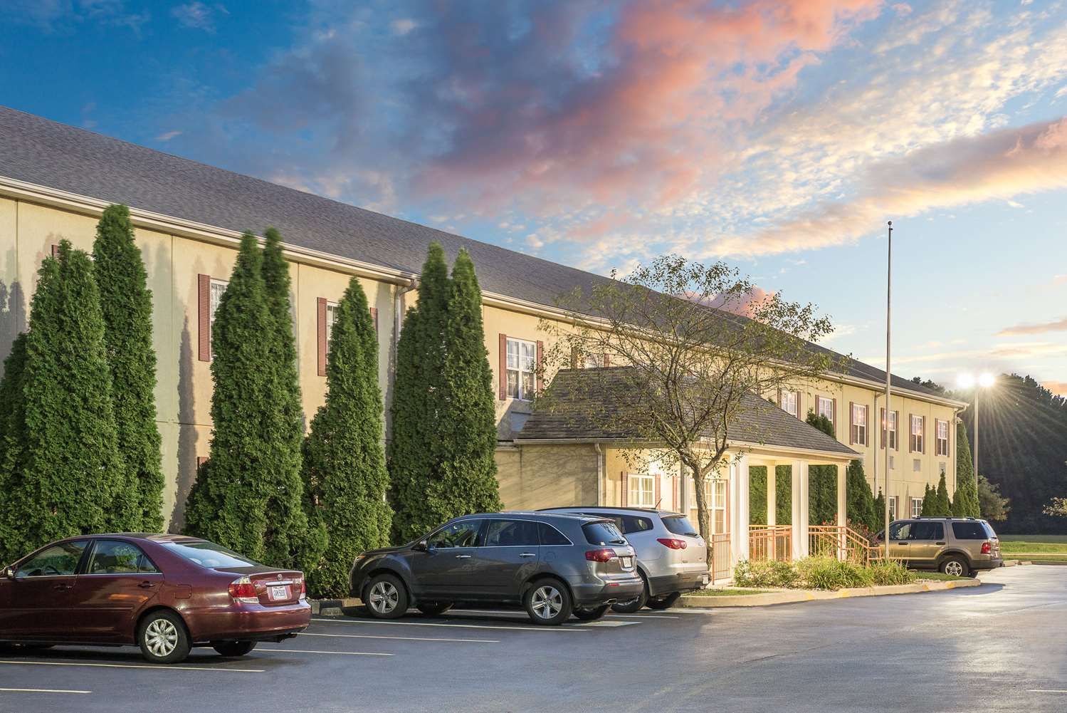 Spark by Hilton Maumee Toledo 34/37