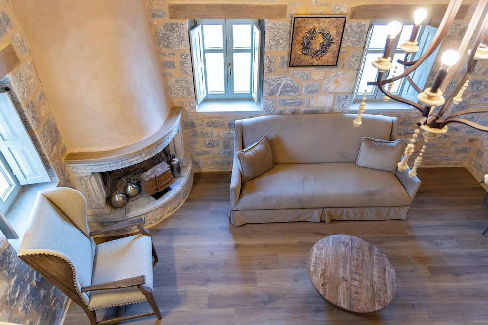Akrolithi Guesthouse 43/63