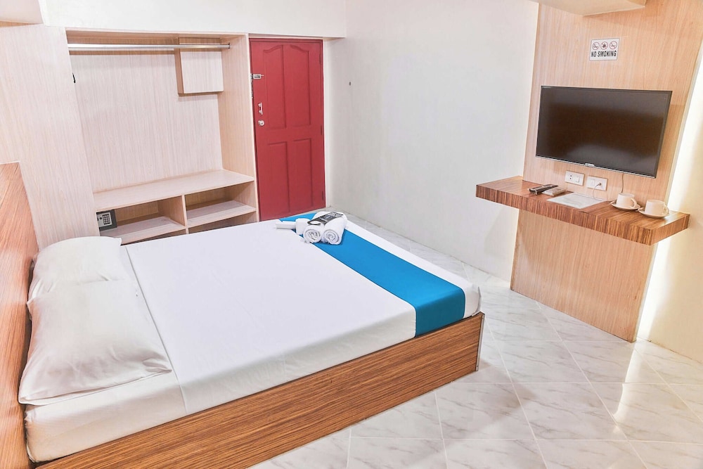 OYO 675 Circuit Hostel 24/50