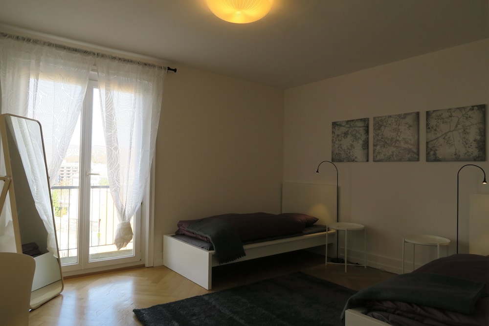 Newly Furnished Apartments In Zurich 31/50