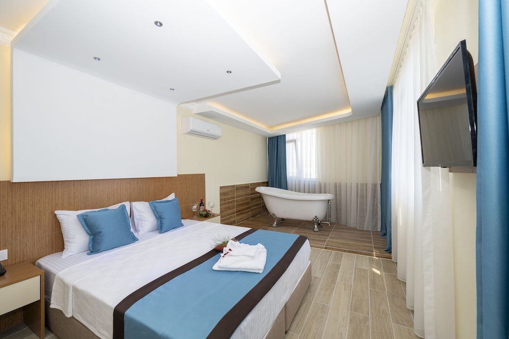 Diamond luxury Hotel 9/37