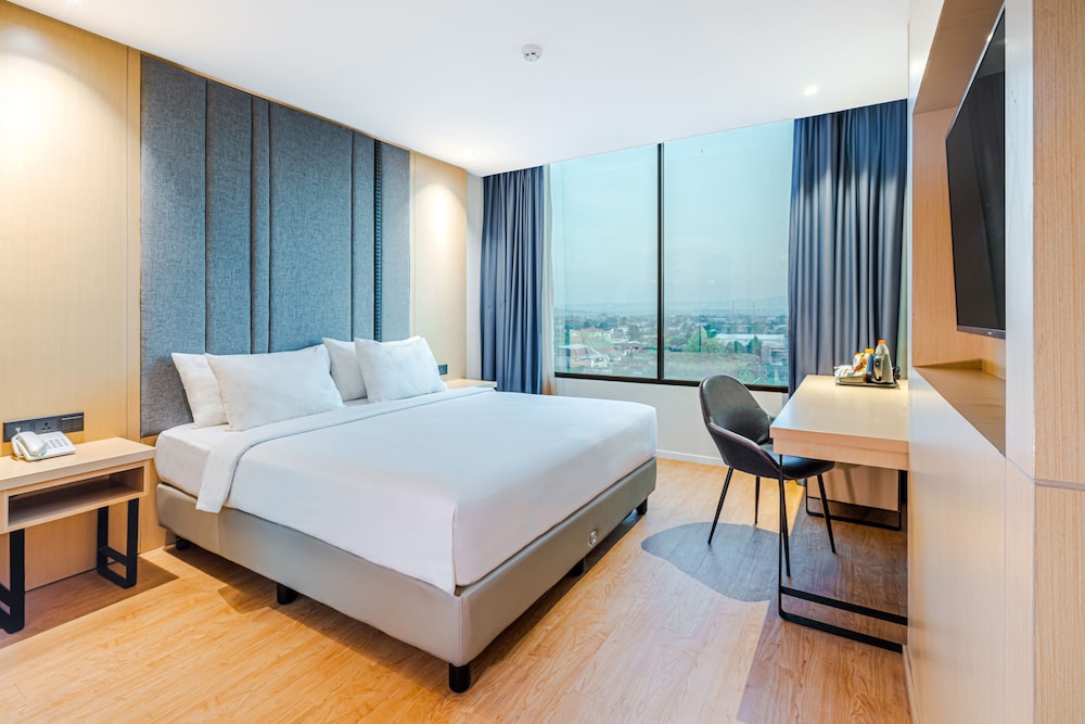 Eastern Hotel Bojonegoro 18/50