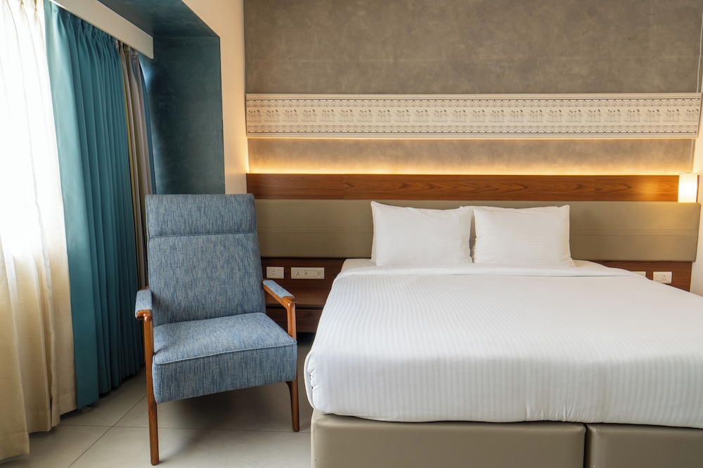 DEE CEE MANOR-T NAGAR 9/24