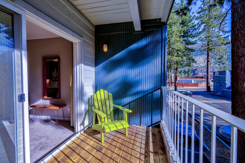 Basecamp South Lake Tahoe 31/39