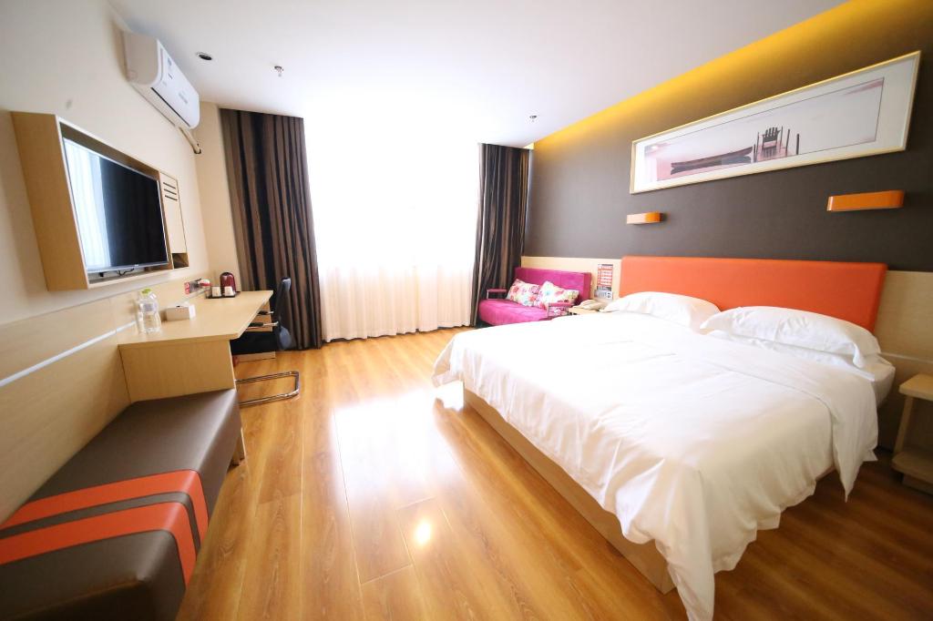 7 Days Premium (Pingyuan Xinhua Road) 10/31