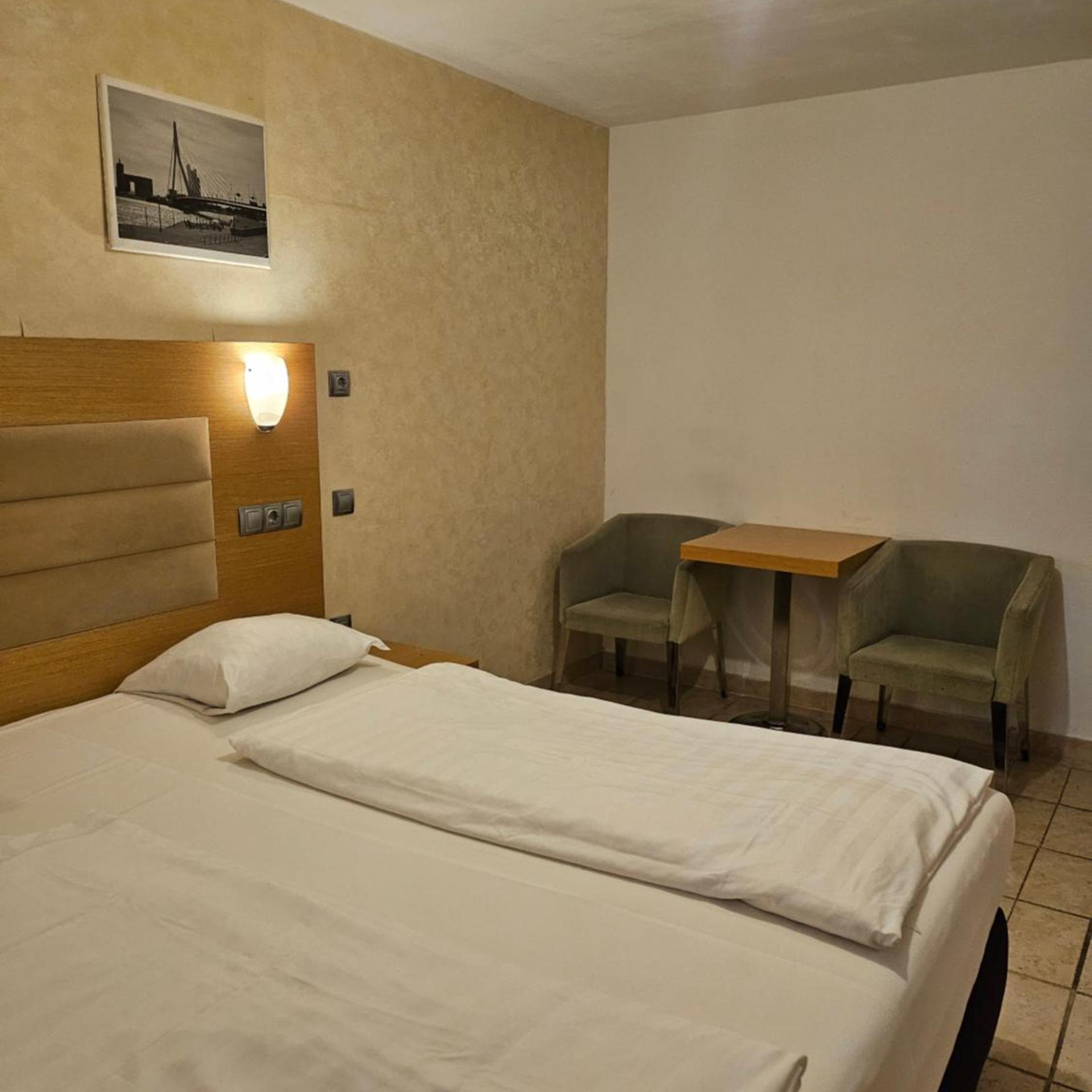 غرفة اقتصادية بسرير مزدوج، Hotel Port 1/2