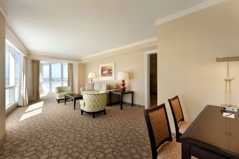 Embassy Suites by Hilton Los Angeles Glendale 23/54