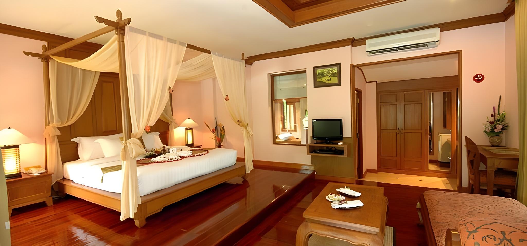 Tropical Villa Double Bed