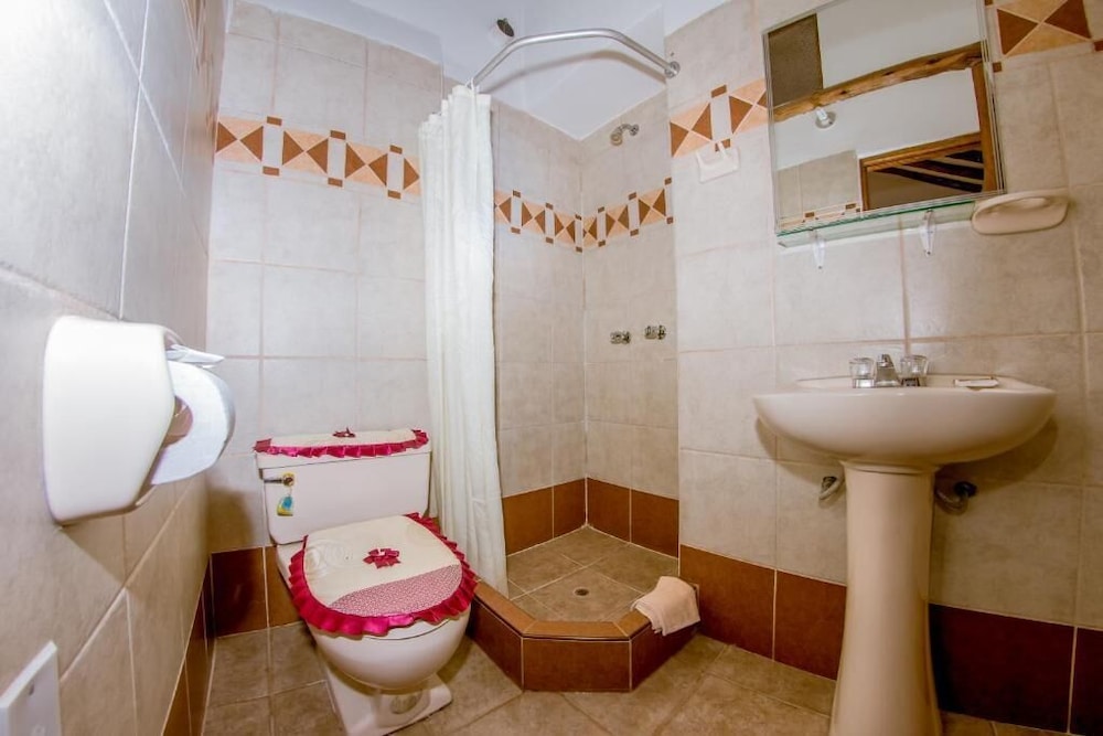 Hostal El Grial 45/53