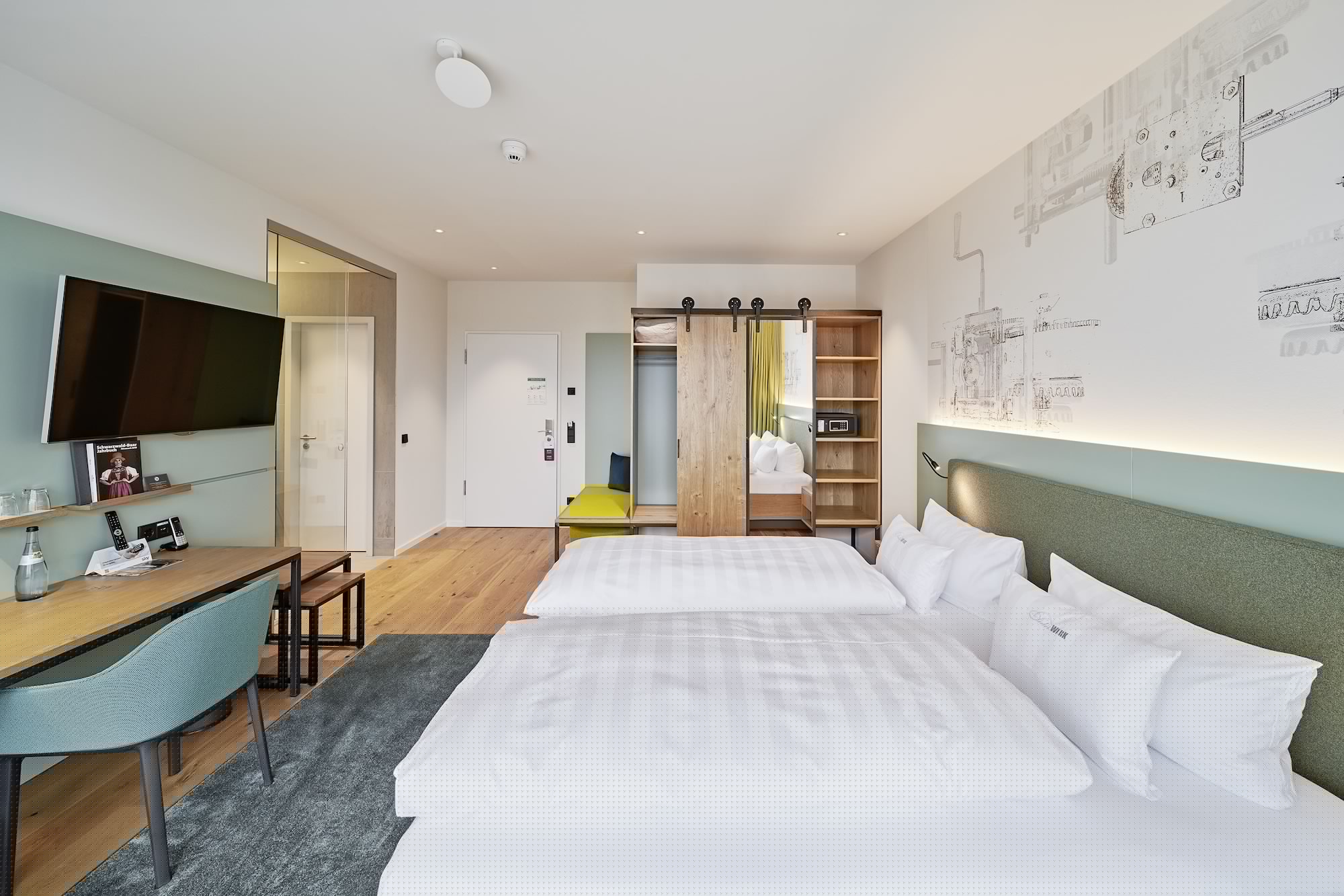 Standard, King Bed, Balcony