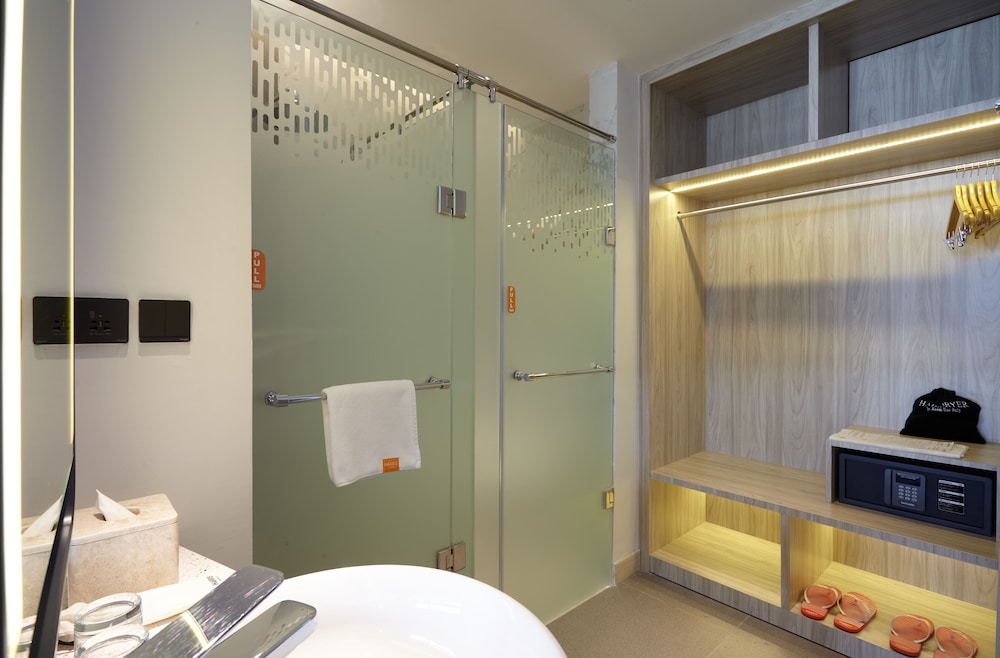 Harris Hotel and Convention Cibinong City Mall Bogor 61/61