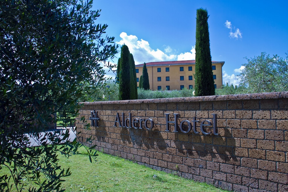 Aldero Hotel 55/59