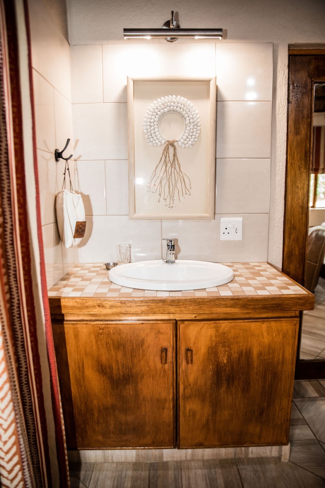 Bona Bona Game Lodge 7/48