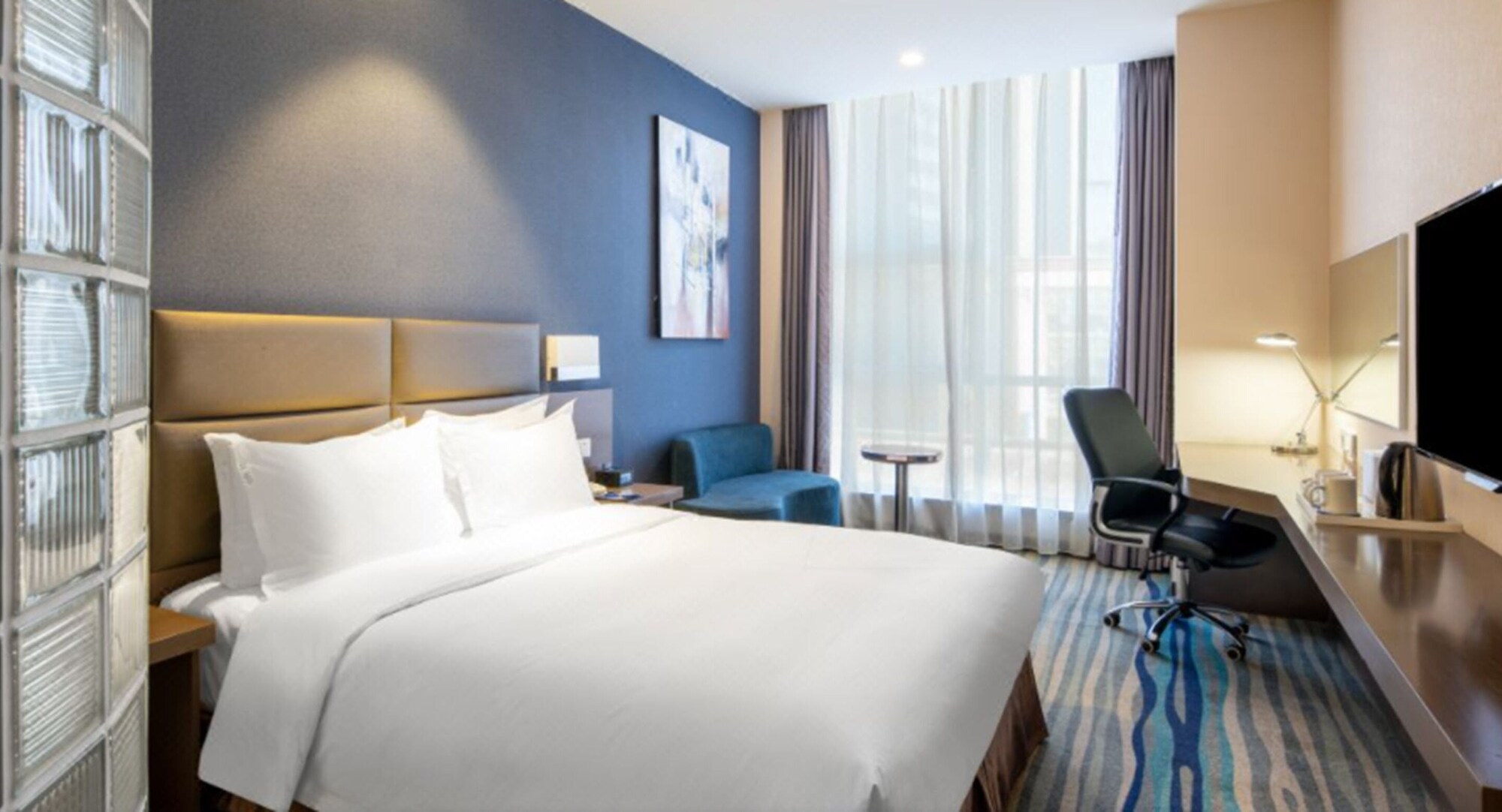 Suite, King Bed, Atrium View، Holiday Inn Express SHENYANG NORTH STATION 3/7