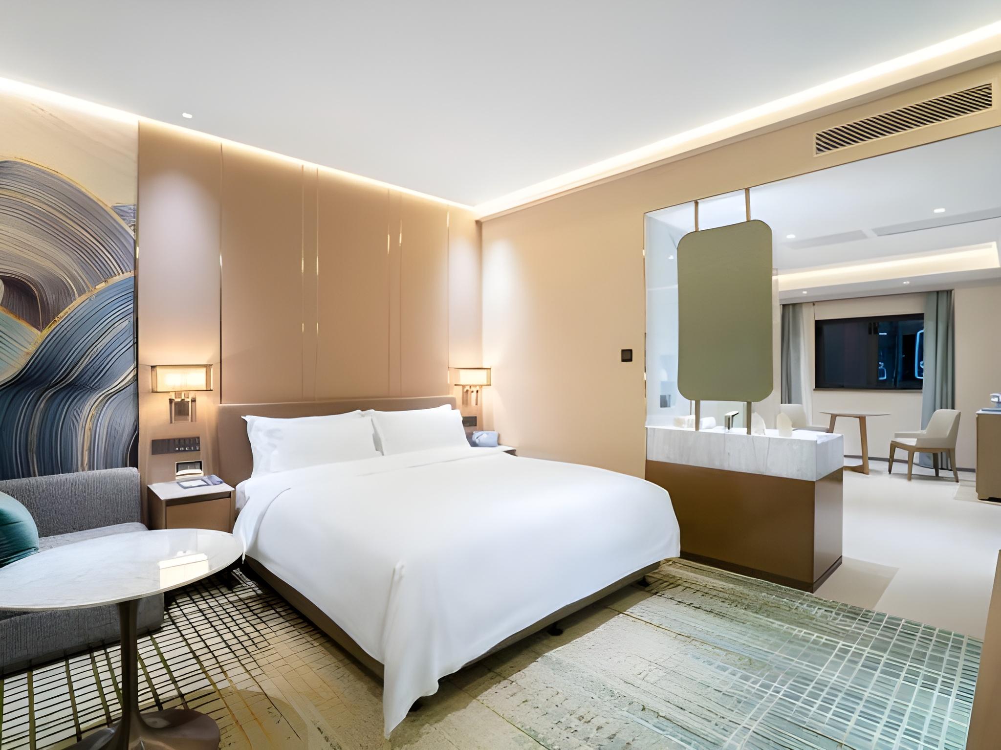 Victory, King Bed