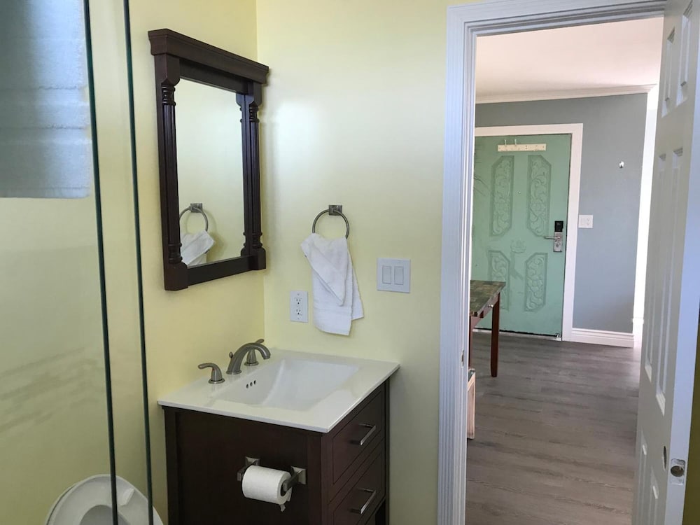 777 Motor Inn Huntington Beach 16/45