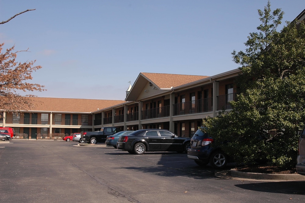 Bluegrass Extended Stay Hotel 46/57