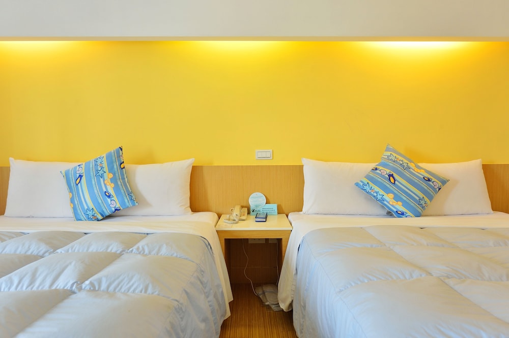 Hotel Ever Spring 37/68