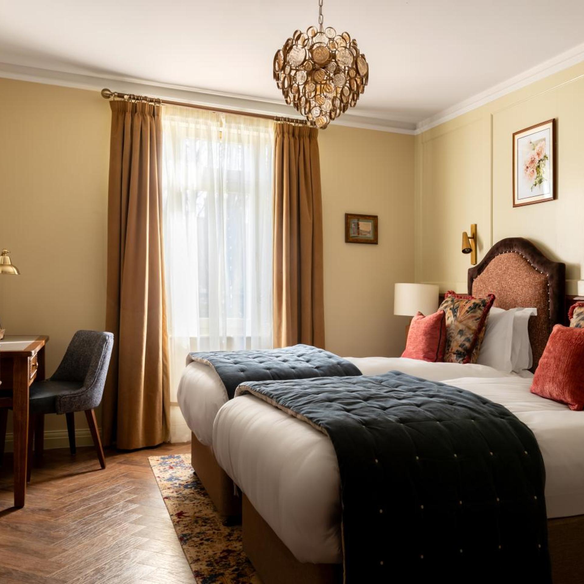 Coach & Horses Hotel 8/49