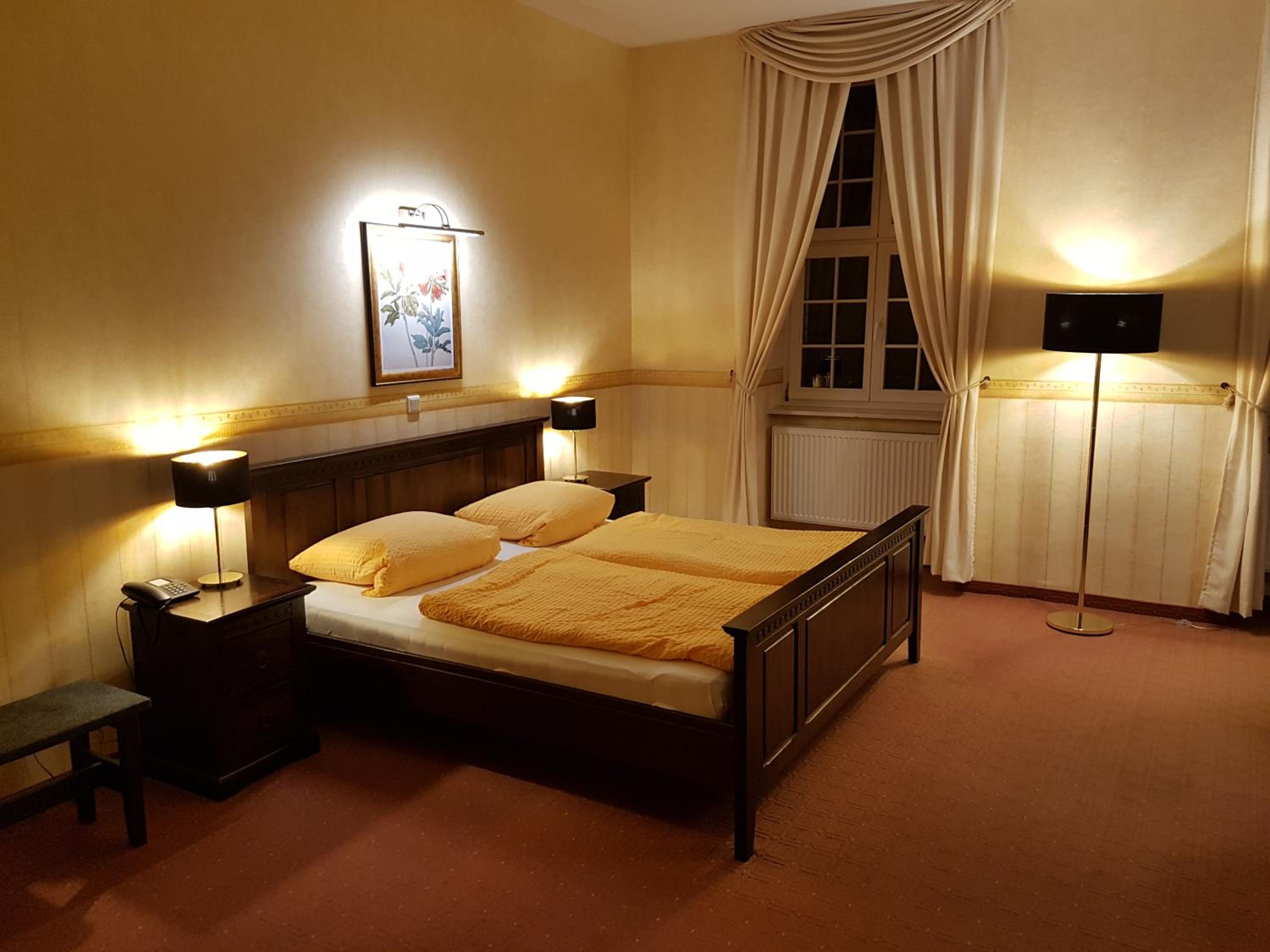 غرفة كبيرة بسرير مزدوج، Gotikhotel Frenzelhof 3/10
