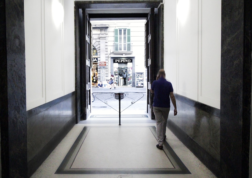 Piazza Carita 26/49