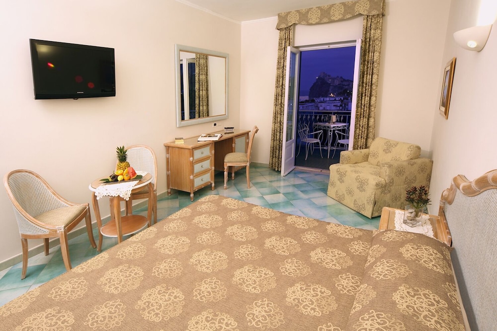 Hermitage Resort and Thermal Spa Hotel 33/76