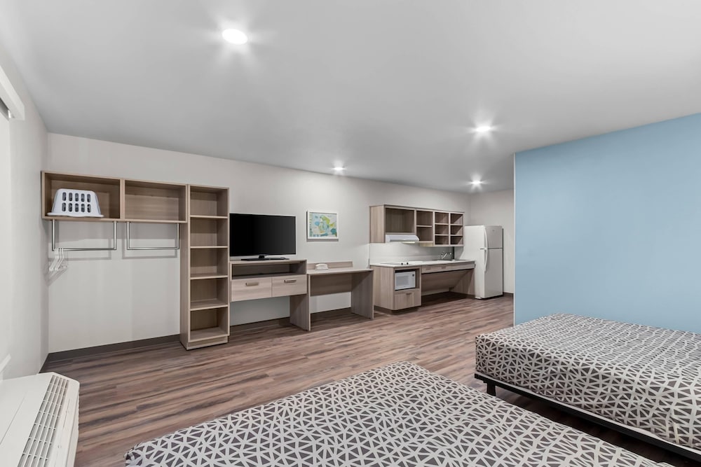 WoodSpring Suites Gilbert - Mesa Gateway Airport 30/41