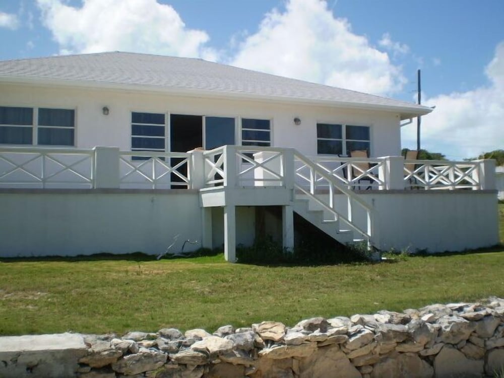 Cottage Cut Villas 2/28