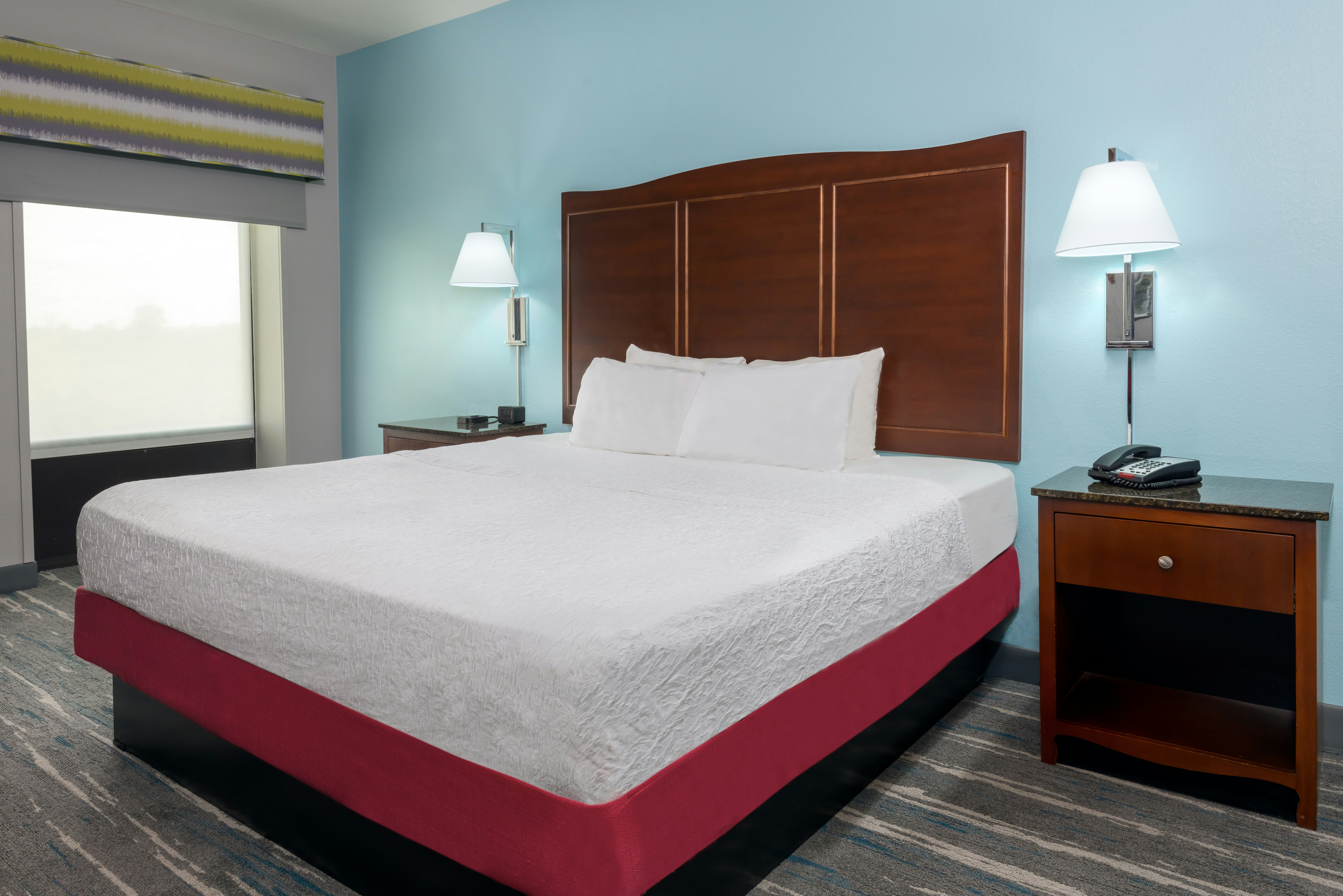 STUDIO, SUITE, KING BED