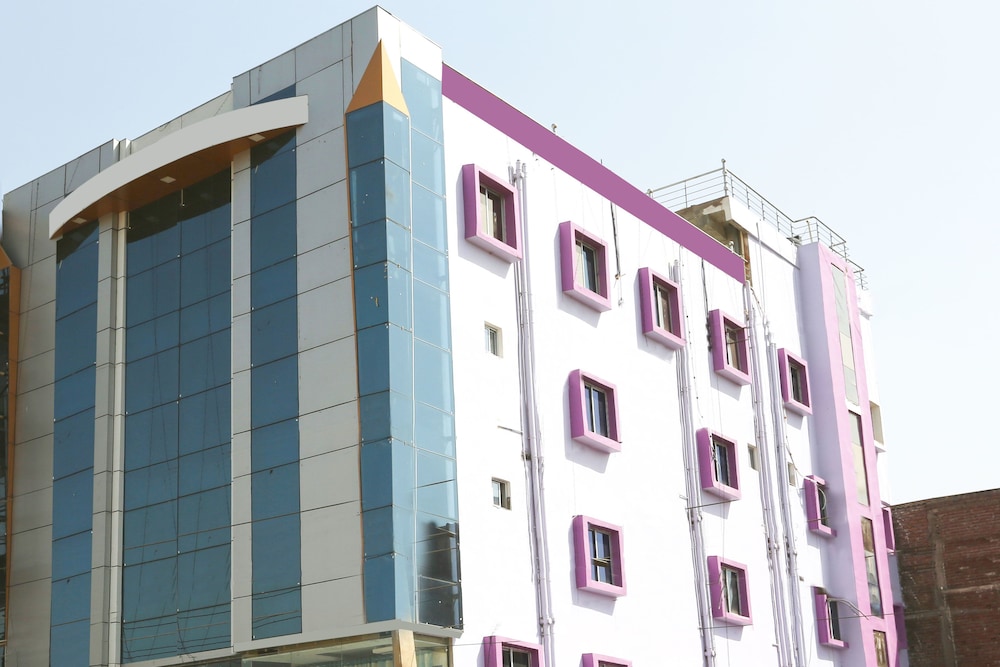 Oyo 4101 Hotel D P International 3/14
