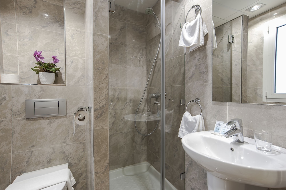 Iraipe Hostal Izaga 27/28