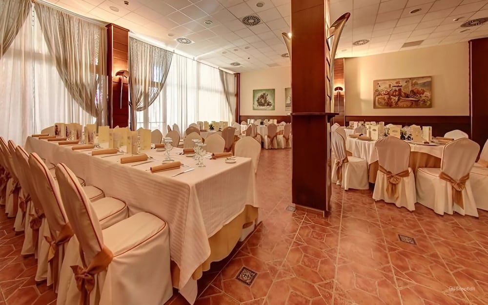 Ohtels La Hacienda 61/75