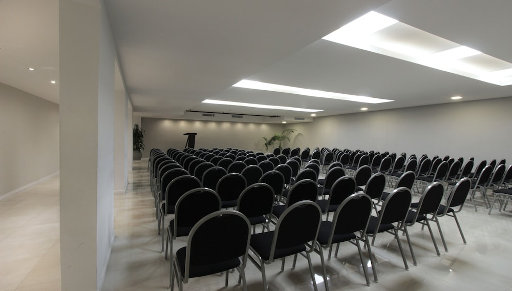 Pinares Panorama Suites & Spa 36/47