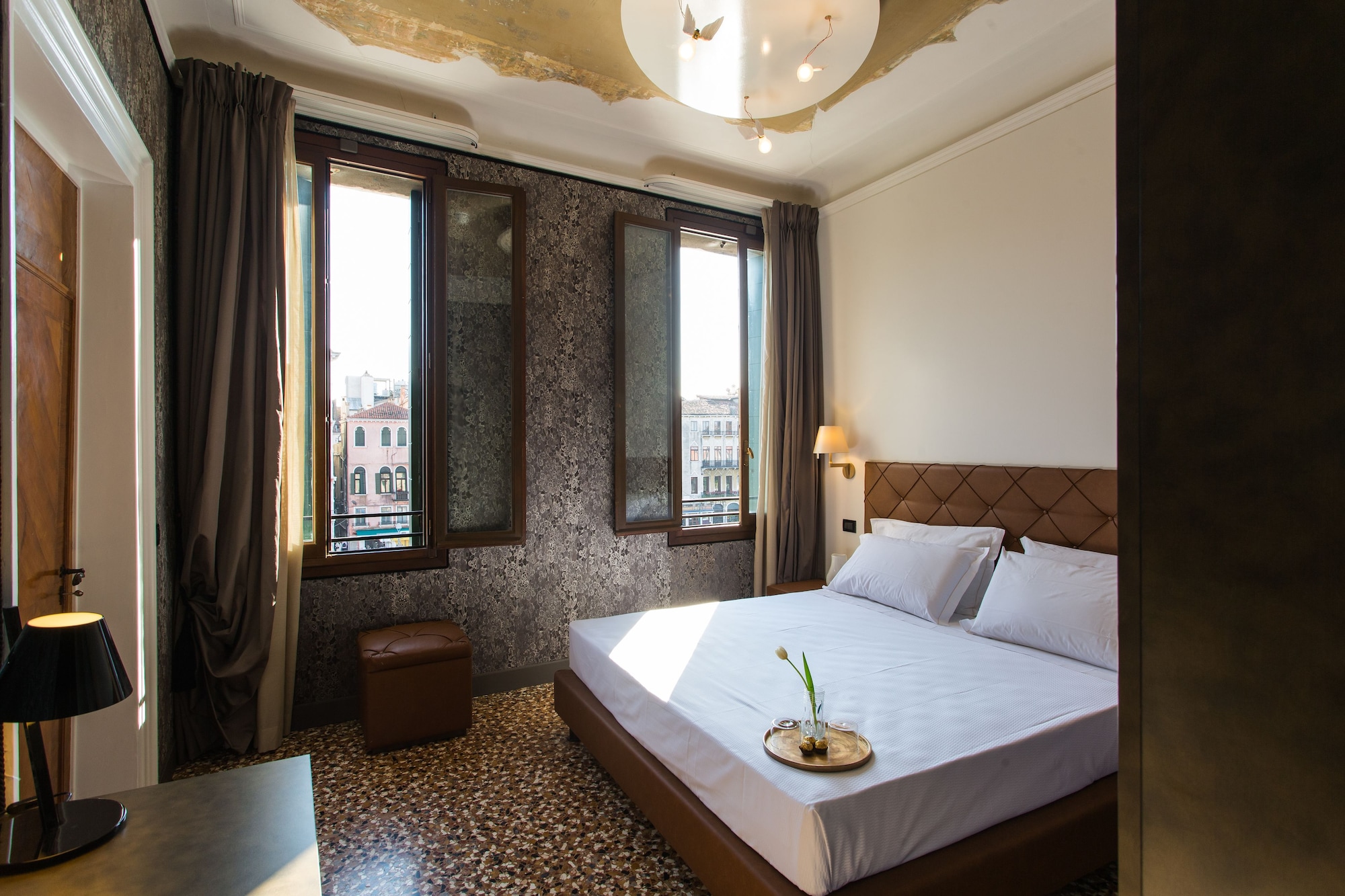 DELUXE, DOUBLE BED, CANAL VIEW