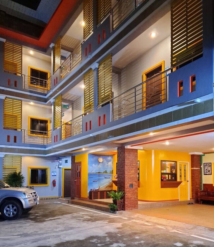 T Y Airport Inn 42/53