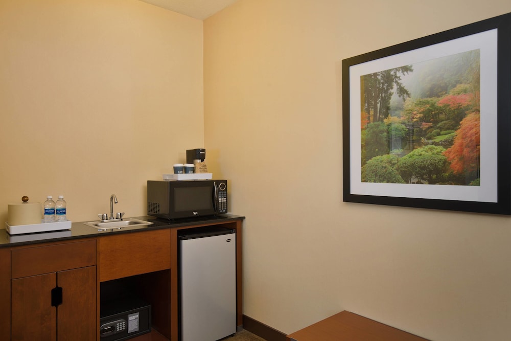 Four Points by Sheraton Portland East 24/26