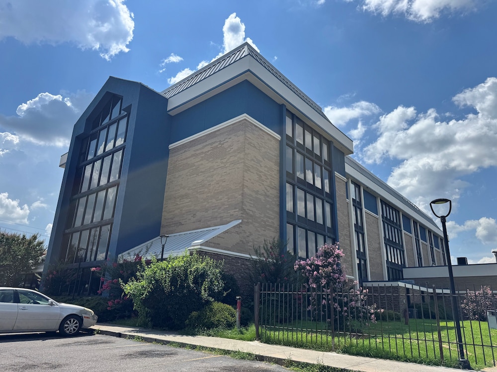 AmericInn by Wyndham Memphis East 27/33