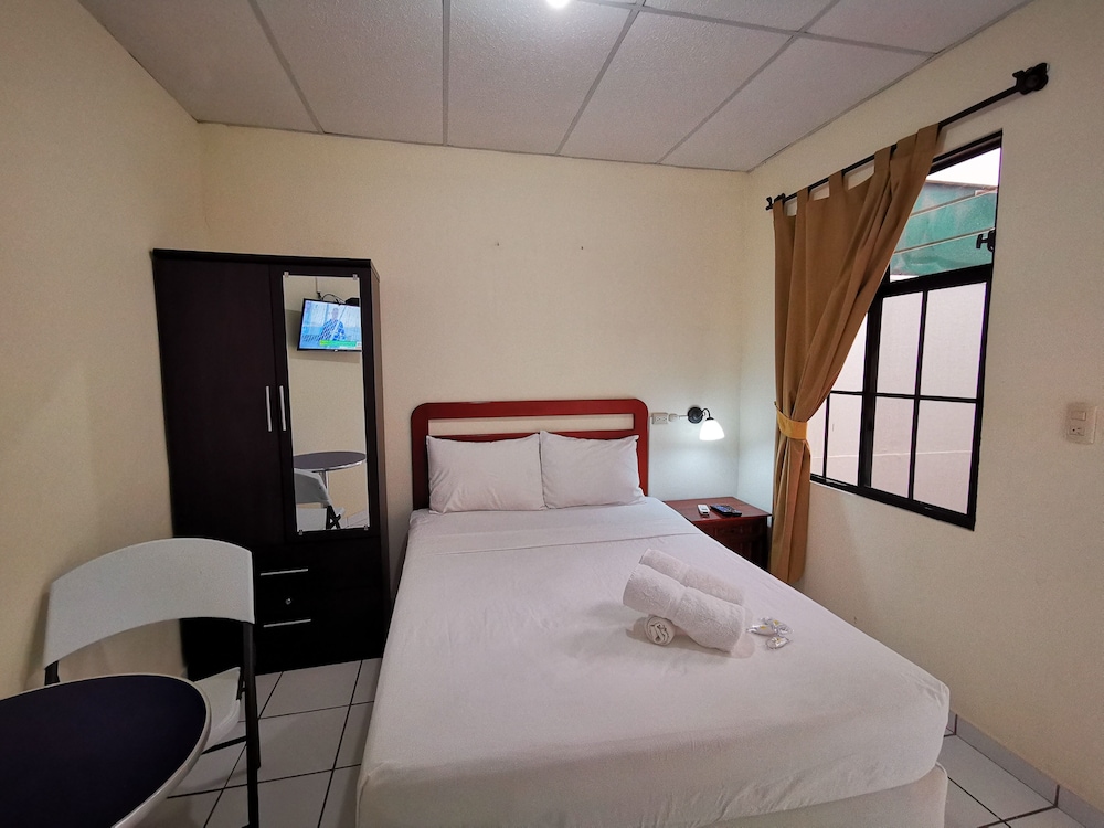 Armonía Hostal 25/55