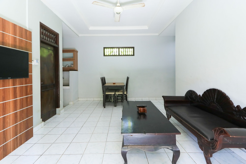 Sari Indah Cottages 26/41
