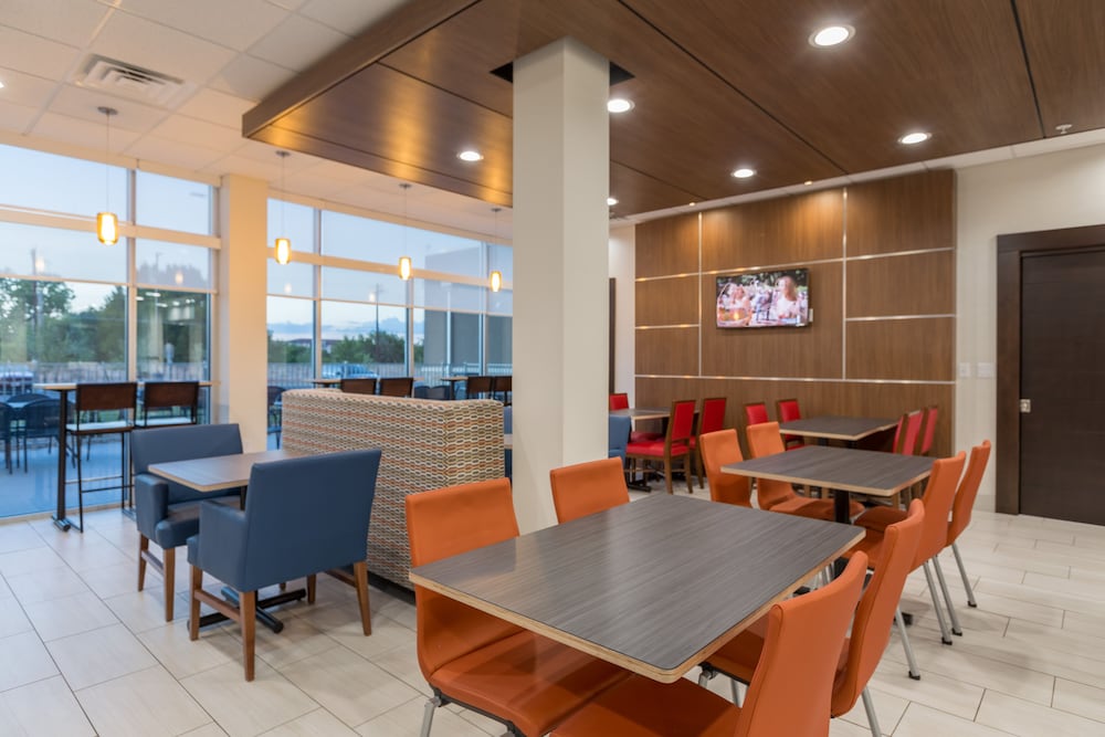 restaurant cafeteria