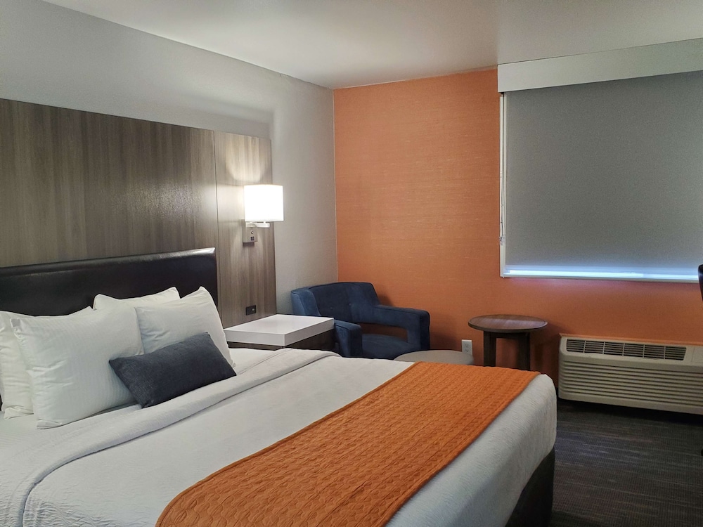 Best Western Plus Renton Inn 16/37