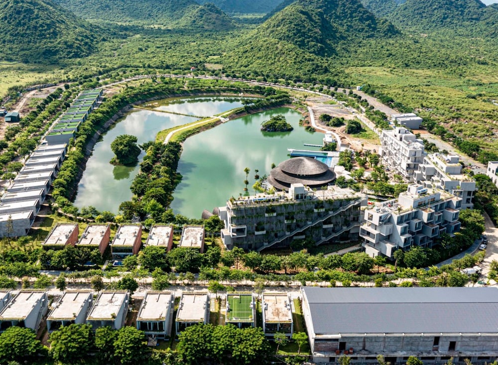 Wyndham Grand Vedana Ninh Binh 52/66