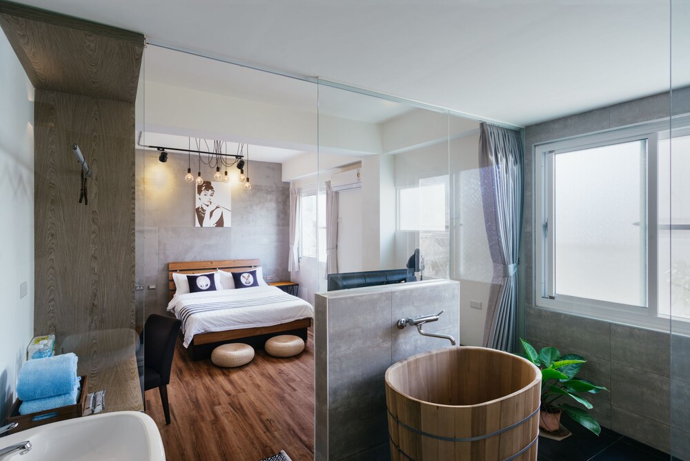 Mutter Apartment 50/50