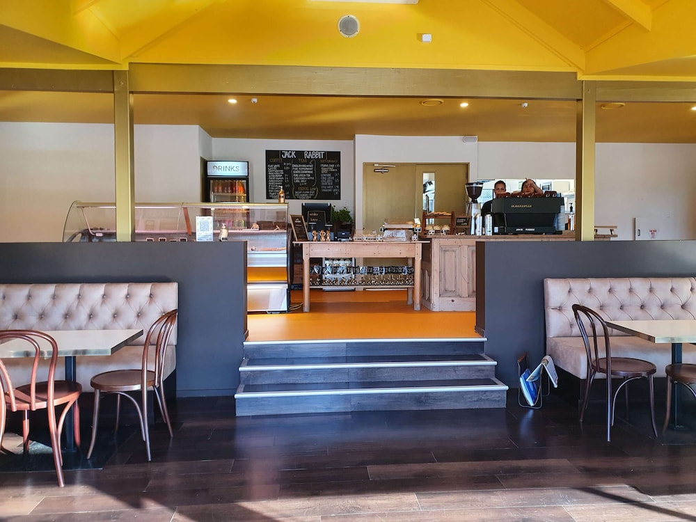 The Godley Hotel 26/50