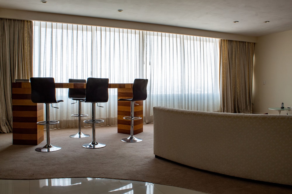Hotel Mision Guadalajara 57/64