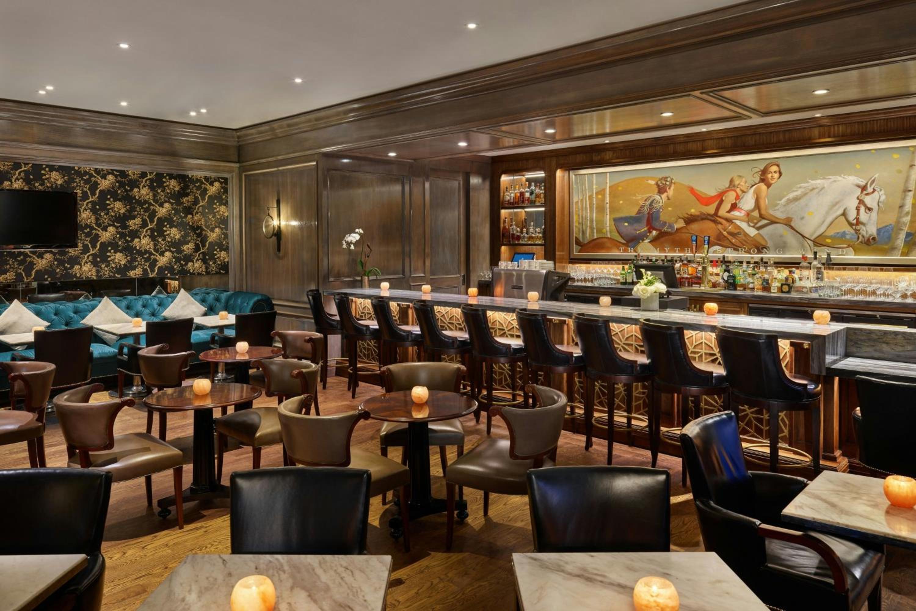 St Regis Residence Club by Frias 30/40