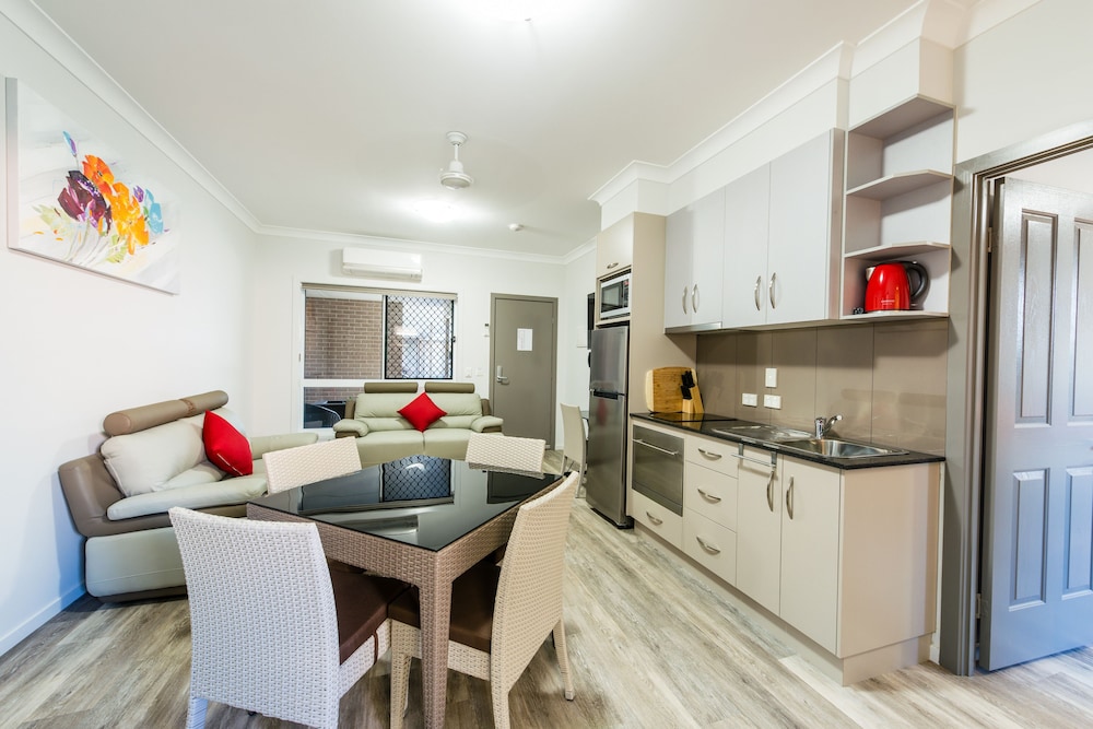 Athena Motel Apartments 22/46