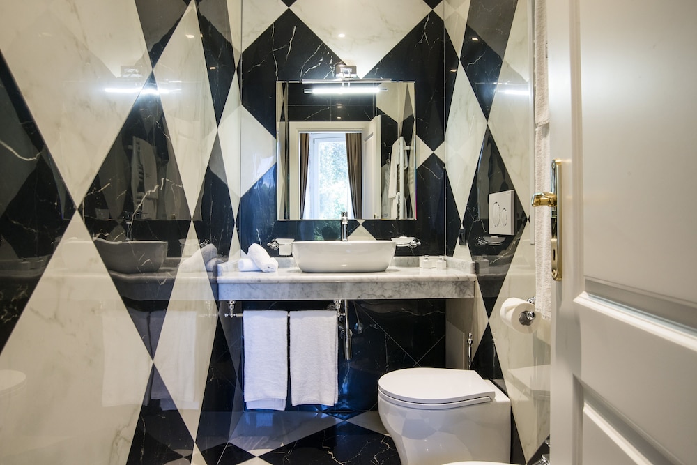 Via Veneto Suites 24/71