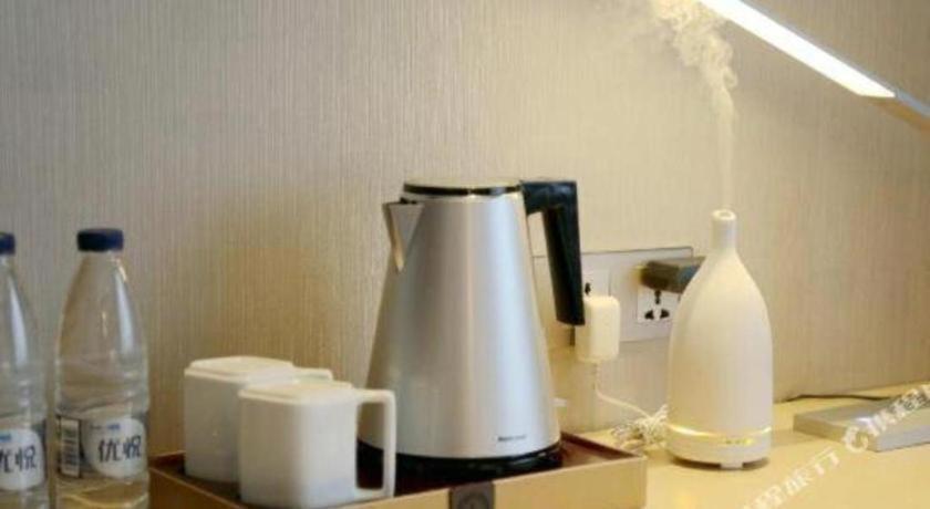 Lavande Hotel (Qingdao North Railway Station Siliu South Road) 28/49